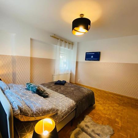 Clicktheflat Solidarnosci City Center Apart Rooms Varsóvia Exterior foto